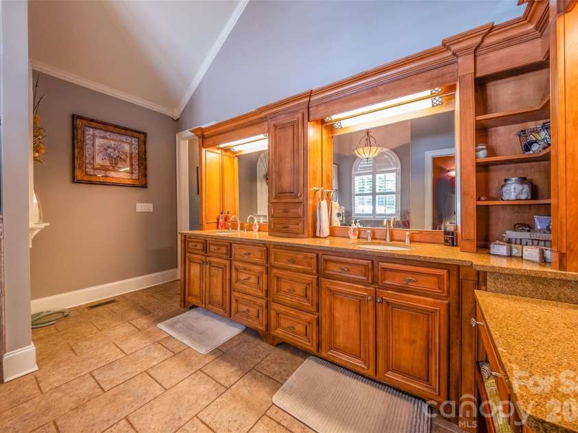 7754 Long Bay Parkway, Catawba, NC 28609.  MLS# CAR4382479, YatesRealty ID 25186. 