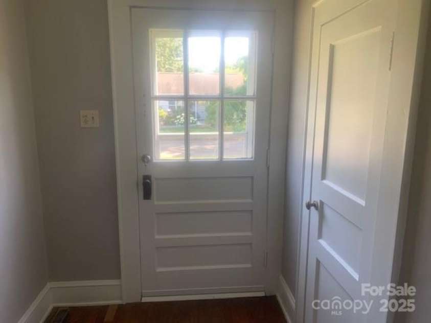 1242 Mitchell Avenue, Statesville, NC 28677.  MLS# CAR4274790, YatesRealty ID 25188. 