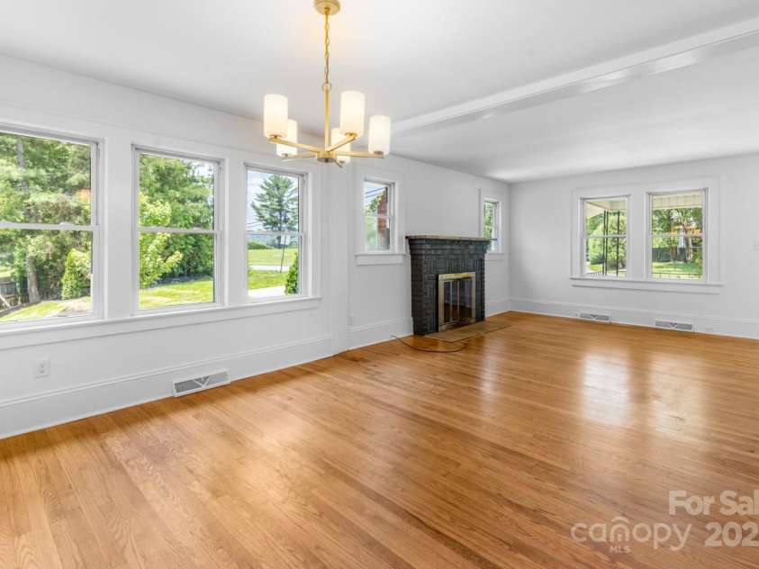 438 Hazel Mill Road, Asheville, NC 28806.  MLS# CAR4269858, YatesRealty ID 25189. Living / Dining Room