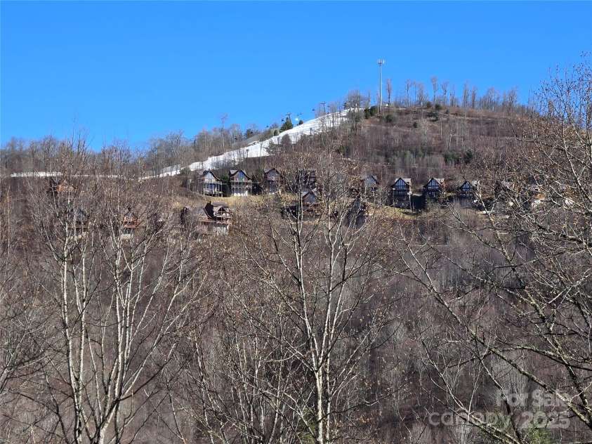 70 Double Back Lane, Mars Hill, NC 28754.  MLS# CAR4304443, YatesRealty ID 2519. 