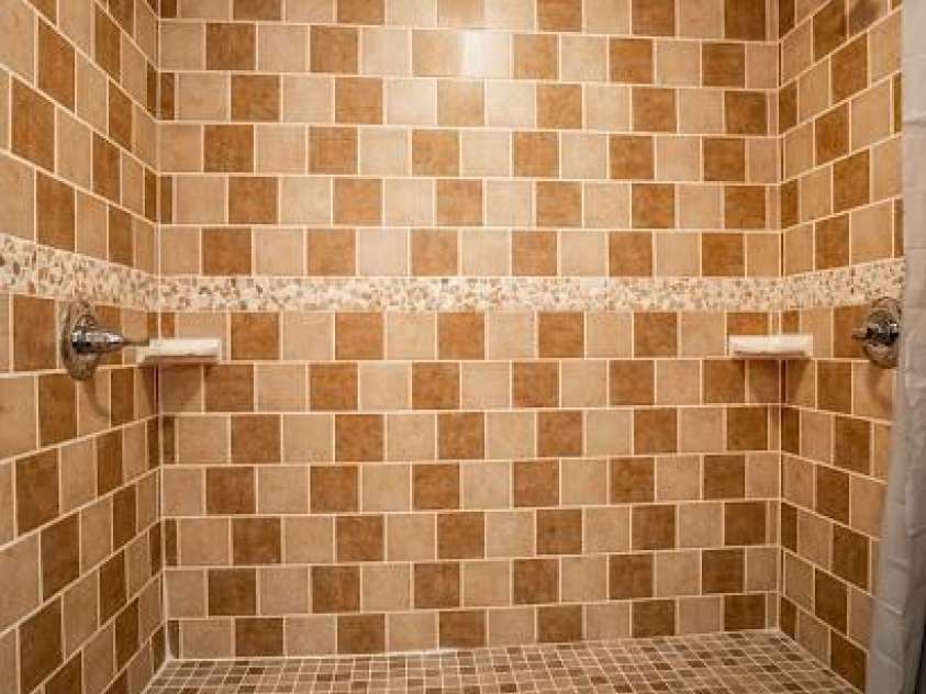 70 Double Back Lane, Mars Hill, NC 28754.  MLS# CAR4304443, YatesRealty ID 2519. Custom Shower