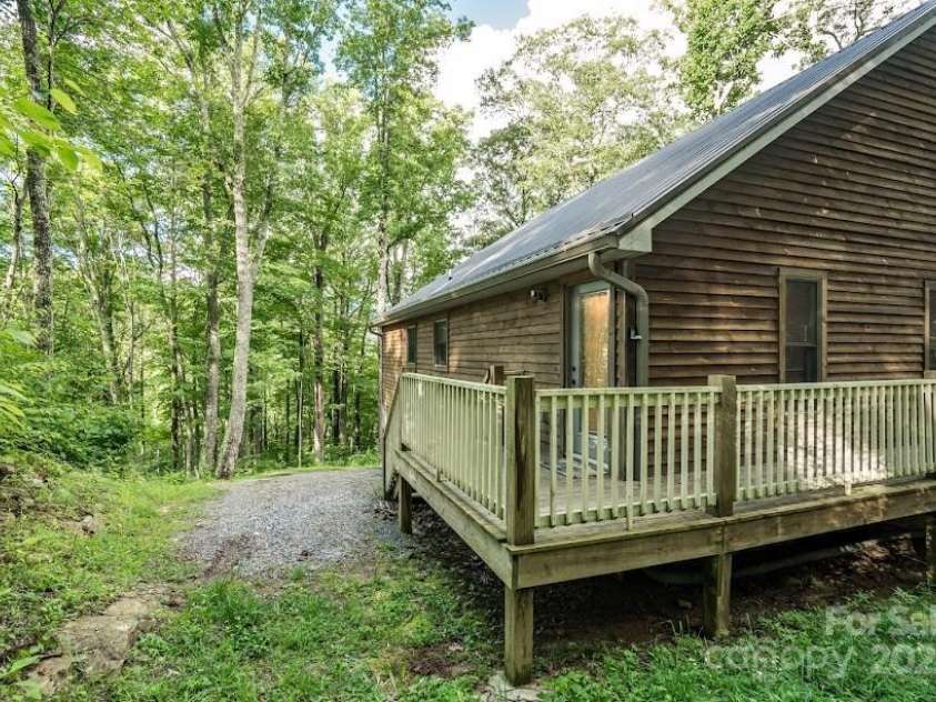 70 Double Back Lane, Mars Hill, NC 28754.  MLS# CAR4304443, YatesRealty ID 2519. Entry Level