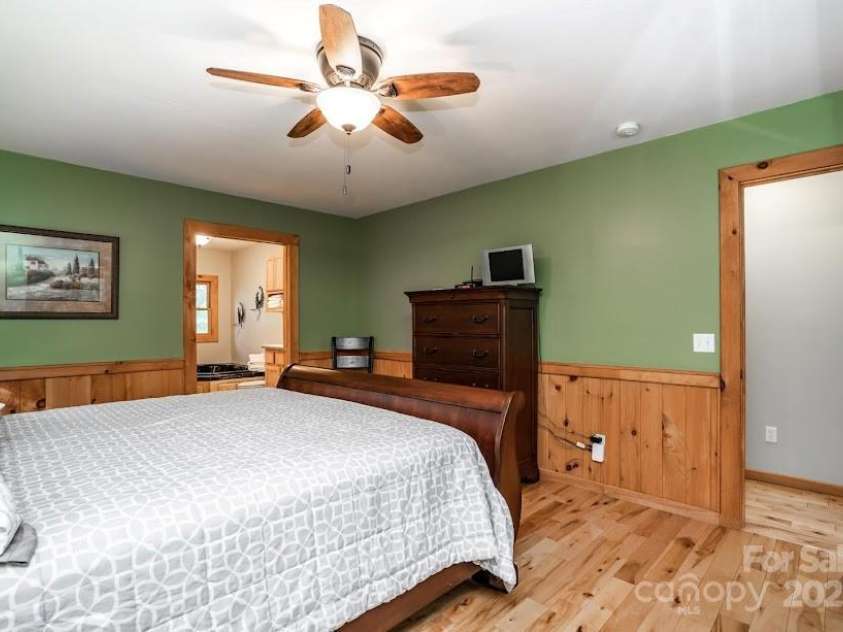 70 Double Back Lane, Mars Hill, NC 28754.  MLS# CAR4304443, YatesRealty ID 2519. Primary Bedroom Main Level