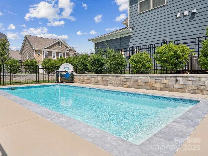 924 Stebbins Drive, Fort Mill, SC 29715.  MLS# CAR4232795, YatesRealty ID 2519. 