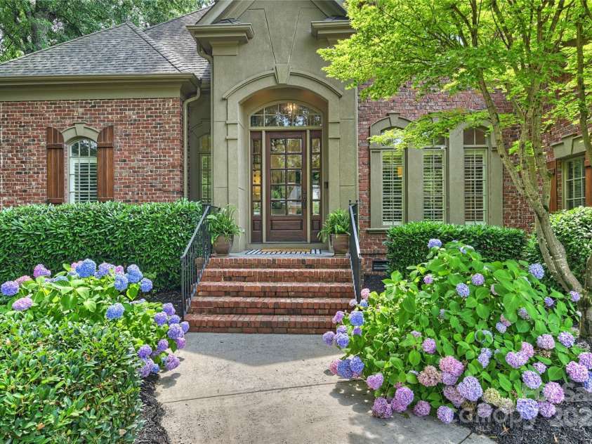 14652 Villalonga Lane, Charlotte, NC 28277.  MLS# CAR4265221, YatesRealty ID 25190. 