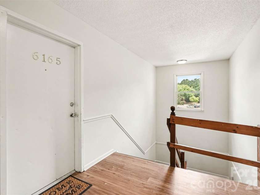 6165 Meadow Rose Lane, Charlotte, NC 28215.  MLS# CAR4406012, YatesRealty ID 25191. Welcome...