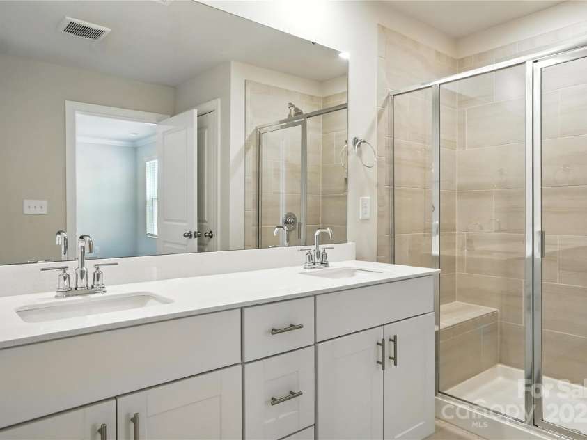 125 Cedar Knoll Circle, Pineville, NC 28134.  MLS# CAR4270178, YatesRealty ID 25192. 