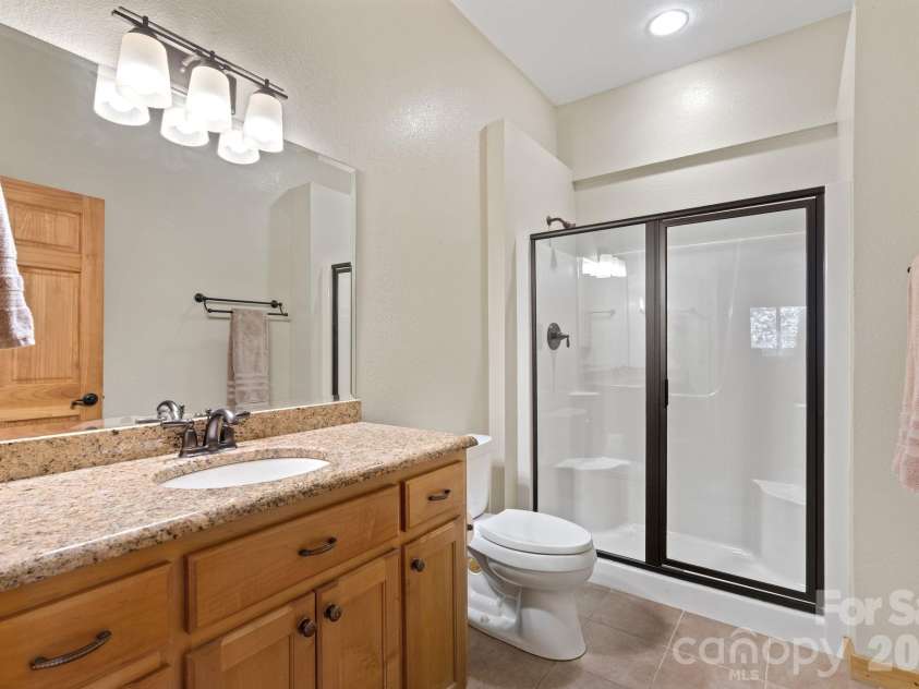 140 Slim Ridge, Maggie Valley, NC 28751.  MLS# CAR4381196, YatesRealty ID 25193. 