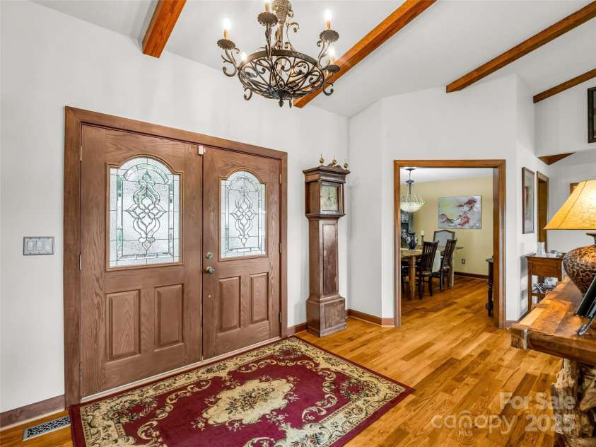 11 Bannerwood Drive, Horse Shoe, NC 28742.  MLS# CAR4257161, YatesRealty ID 25194. Foyer