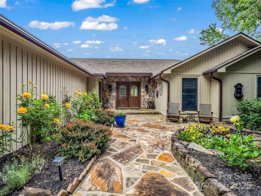 11 Bannerwood Drive, Horse Shoe, NC 28742.  MLS# CAR4257161, YatesRealty ID 25194. Front Entry