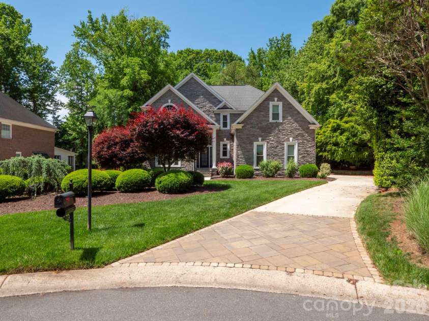 5219 Cadbury Court, Charlotte, NC 28277.  MLS# CAR4378599, YatesRealty ID 25194. 