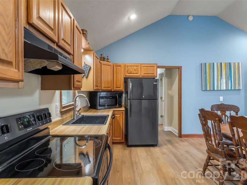 242 Plott Balsam Road, Maggie Valley, NC 28751.  MLS# CAR4356223, YatesRealty ID 25195. 