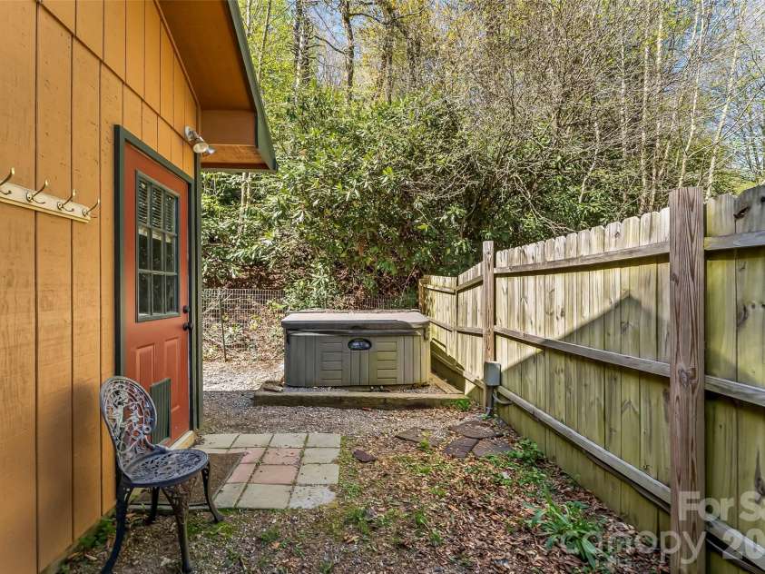 242 Plott Balsam Road, Maggie Valley, NC 28751.  MLS# CAR4356223, YatesRealty ID 25195. 