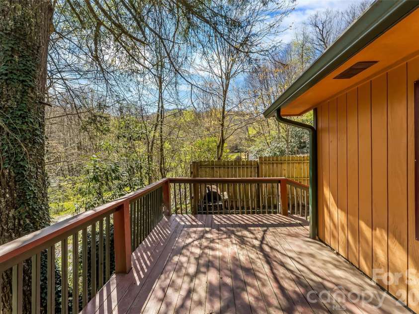 242 Plott Balsam Road, Maggie Valley, NC 28751.  MLS# CAR4356223, YatesRealty ID 25195. 