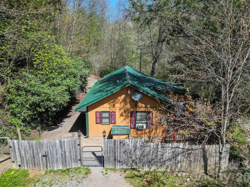 242 Plott Balsam Road, Maggie Valley, NC 28751.  MLS# CAR4356223, YatesRealty ID 25195. 