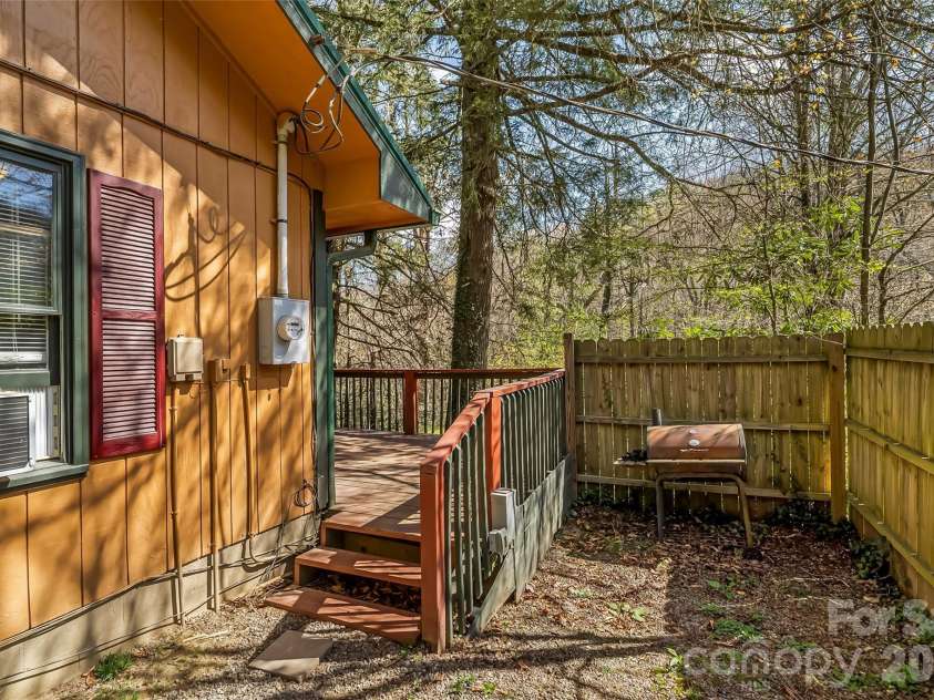 242 Plott Balsam Road, Maggie Valley, NC 28751.  MLS# CAR4356223, YatesRealty ID 25195. 