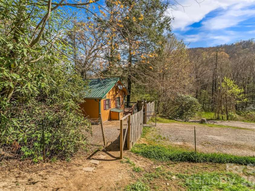 242 Plott Balsam Road, Maggie Valley, NC 28751.  MLS# CAR4356223, YatesRealty ID 25195. 