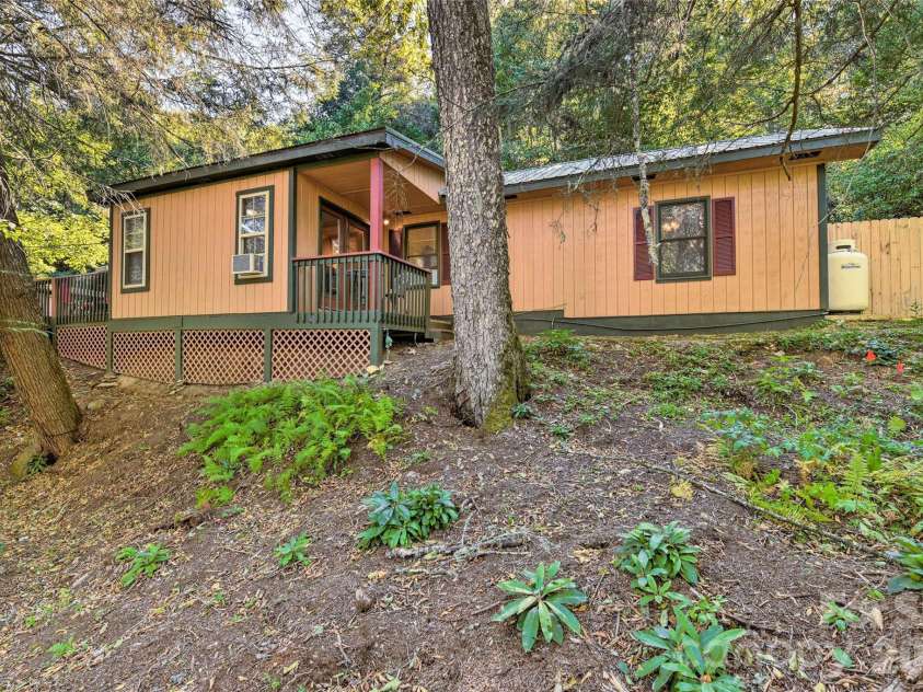 242 Plott Balsam Road, Maggie Valley, NC 28751.  MLS# CAR4356223, YatesRealty ID 25195. 