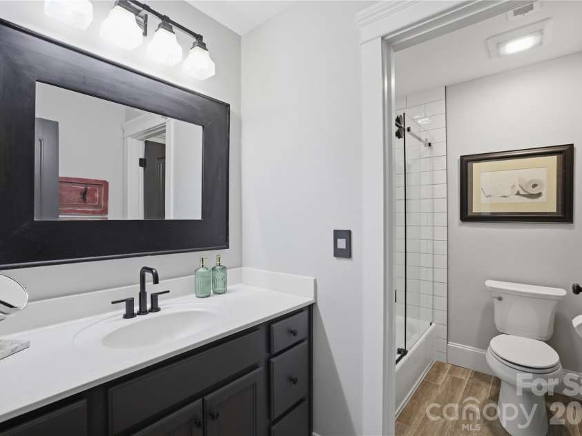 190 Kenway Loop, Mooresville, NC 28117.  MLS# CAR4378935, YatesRealty ID 25196. 