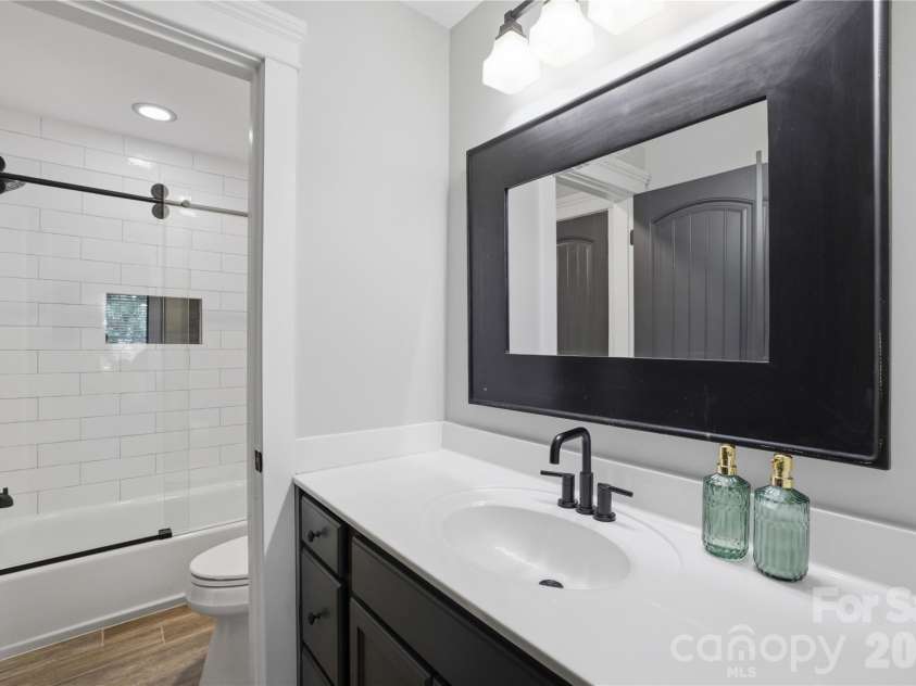 190 Kenway Loop, Mooresville, NC 28117.  MLS# CAR4378935, YatesRealty ID 25196. 