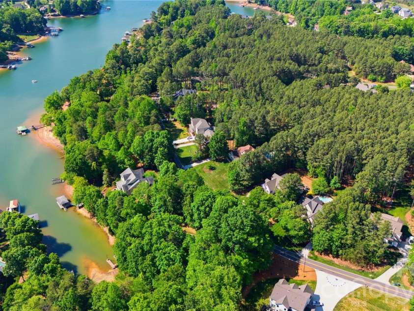 190 Kenway Loop, Mooresville, NC 28117.  MLS# CAR4378935, YatesRealty ID 25196. 