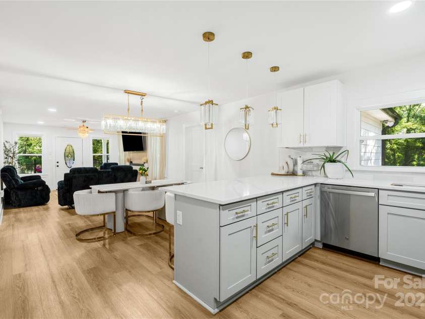 116 Hornets Nest Court, Bessemer City, NC 28016.  MLS# CAR4328211, YatesRealty ID 25197. 