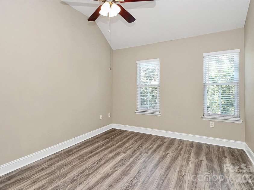 11305 Hunters Landing Drive, Charlotte, NC 28273.  MLS# CAR4273892, YatesRealty ID 25198. 