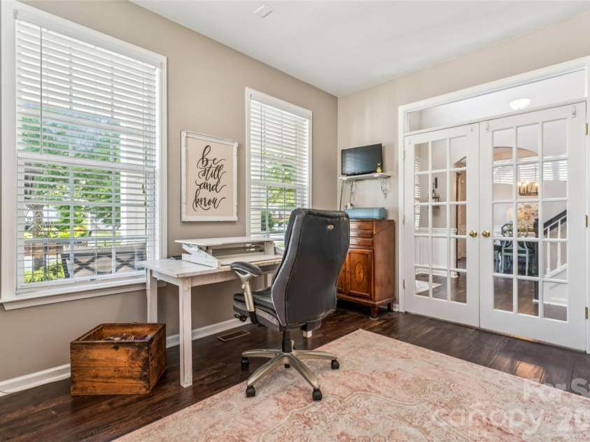 9639 Brandybuck Drive, Charlotte, NC 28269.  MLS# CAR4385629, YatesRealty ID 25199. 
