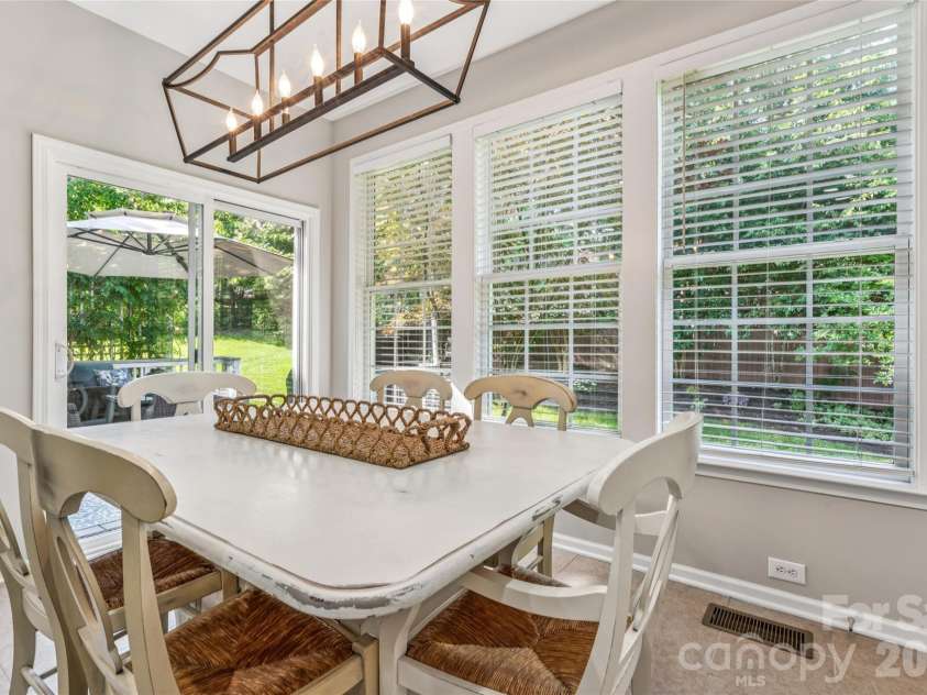 9639 Brandybuck Drive, Charlotte, NC 28269.  MLS# CAR4385629, YatesRealty ID 25199. 