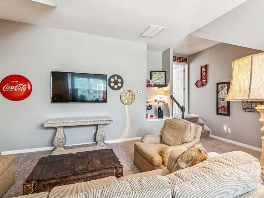 9639 Brandybuck Drive, Charlotte, NC 28269.  MLS# CAR4385629, YatesRealty ID 25199. 