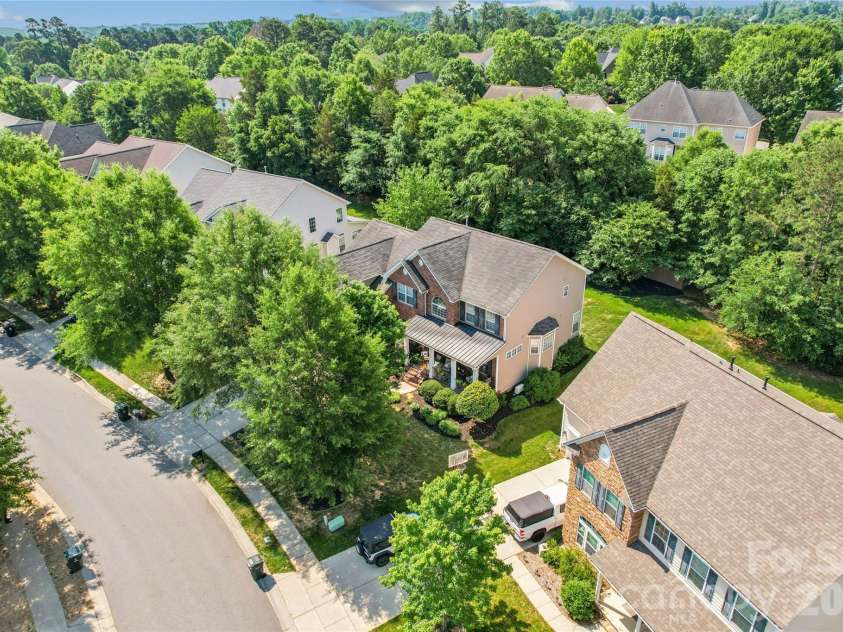 9639 Brandybuck Drive, Charlotte, NC 28269.  MLS# CAR4385629, YatesRealty ID 25199. 