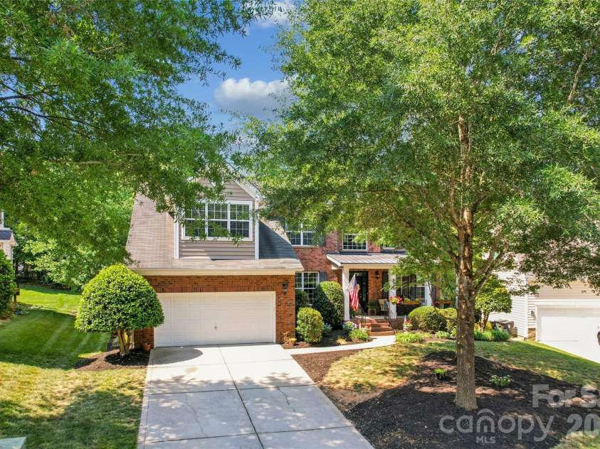 9639 Brandybuck Drive, Charlotte, NC 28269.  MLS# CAR4385629, YatesRealty ID 25199. 