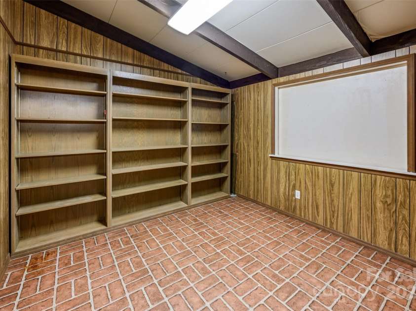 110 Jenkins Farm Lane, Mooresville, NC 28115.  MLS# CAR4316175, YatesRealty ID 252. Den