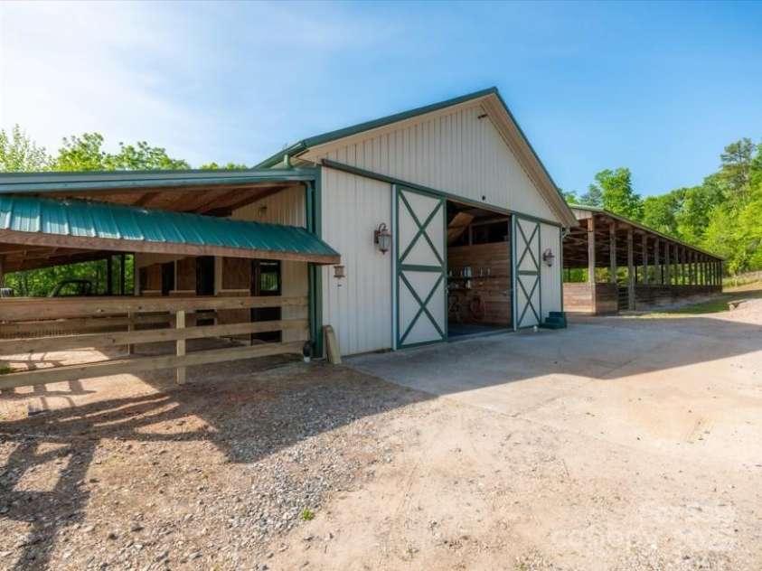 2921 Pacolet Road, Landrum, SC 29356.  MLS# CAR4255189, YatesRealty ID 252. 