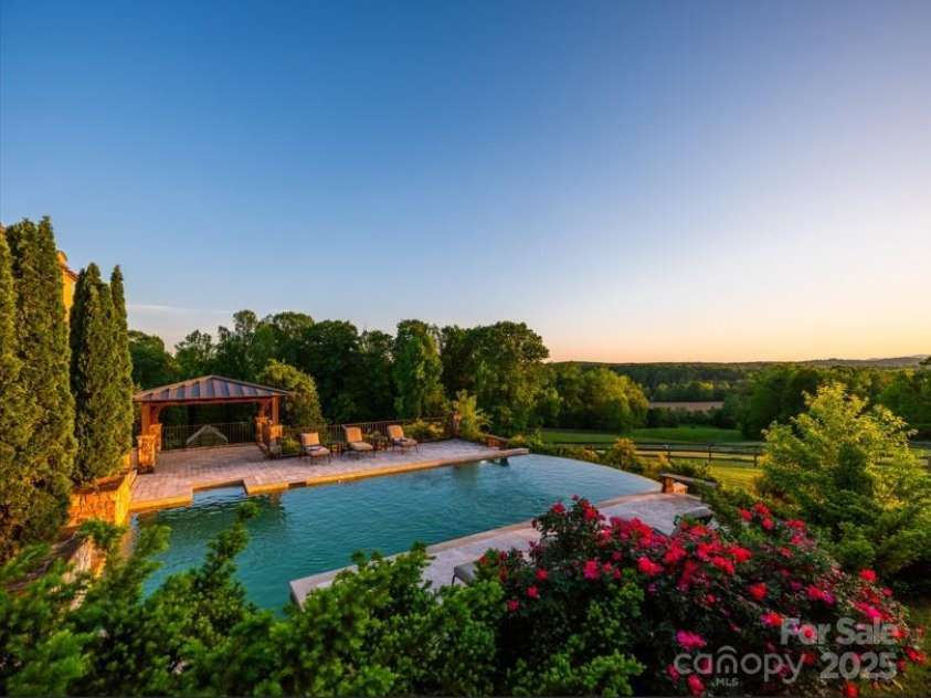 2921 Pacolet Road, Landrum, SC 29356.  MLS# CAR4255189, YatesRealty ID 252. 