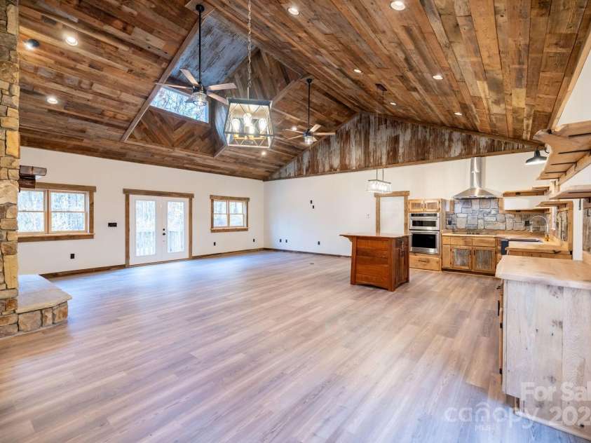 486 Hunter-Lysik Way, Laurel Springs, NC 28644.  MLS# CAR4197178, YatesRealty ID 252. 