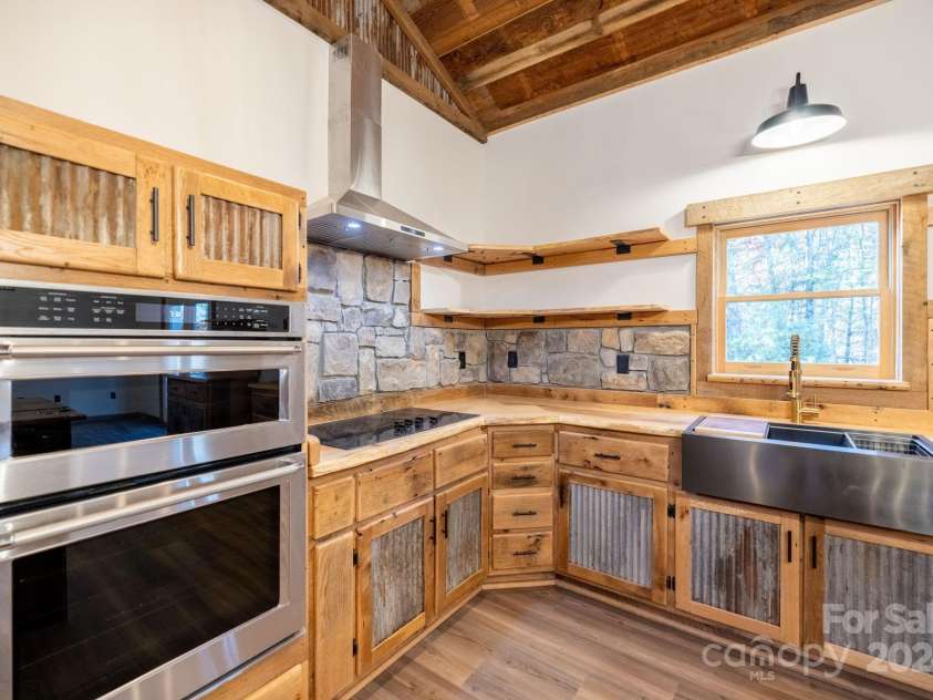486 Hunter-Lysik Way, Laurel Springs, NC 28644.  MLS# CAR4197178, YatesRealty ID 252. 