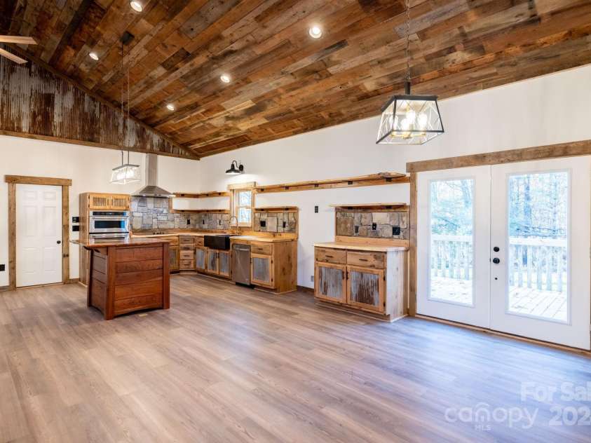 486 Hunter-Lysik Way, Laurel Springs, NC 28644.  MLS# CAR4197178, YatesRealty ID 252. 