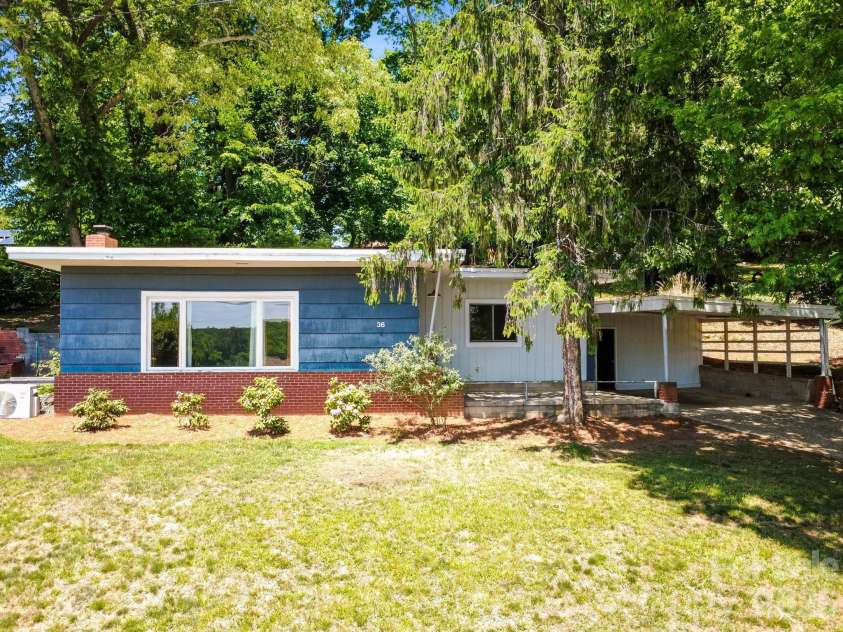36 Robinwood Avenue, Asheville, NC 28806.  MLS# CAR4381844, YatesRealty ID 25201. 