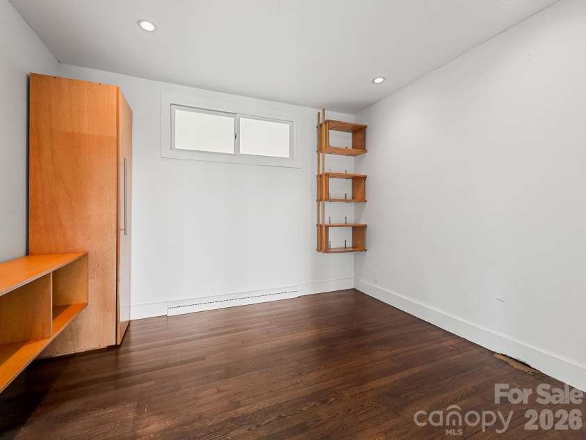 36 Robinwood Avenue, Asheville, NC 28806.  MLS# CAR4381844, YatesRealty ID 25201. 