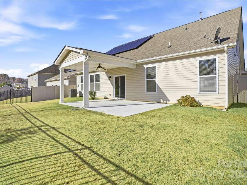 6038 Durango Way, Denver, NC 28037.  MLS# CAR4262979, YatesRealty ID 25201. 