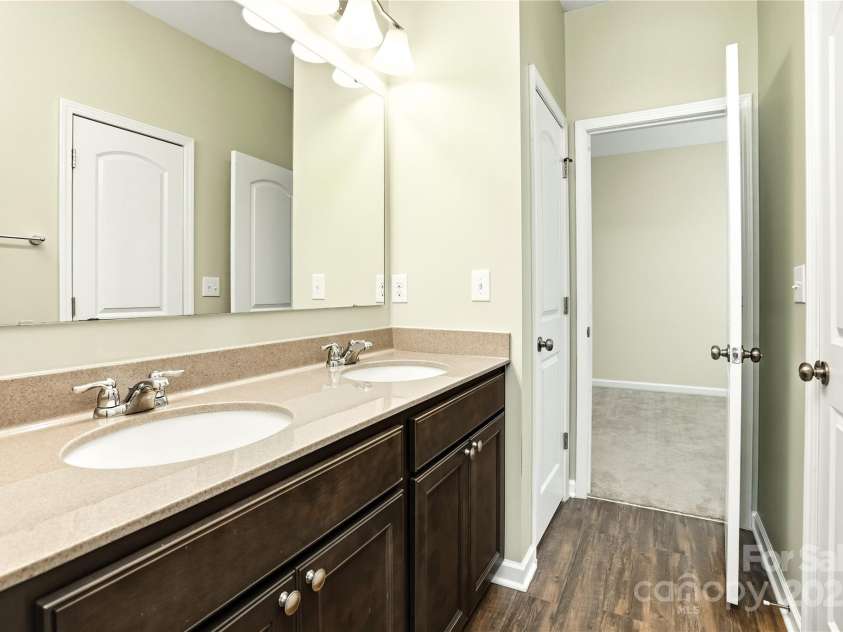 6038 Durango Way, Denver, NC 28037.  MLS# CAR4262979, YatesRealty ID 25201. 