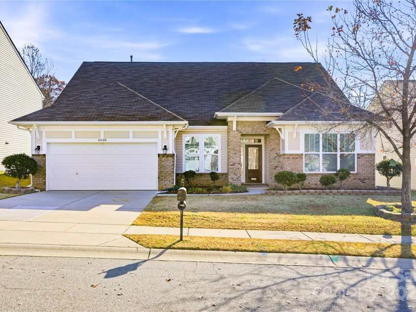 6038 Durango Way, Denver, NC 28037.  MLS# CAR4262979, YatesRealty ID 25201. Bright and inviting 1.5-story ranch in the Villages of Denver