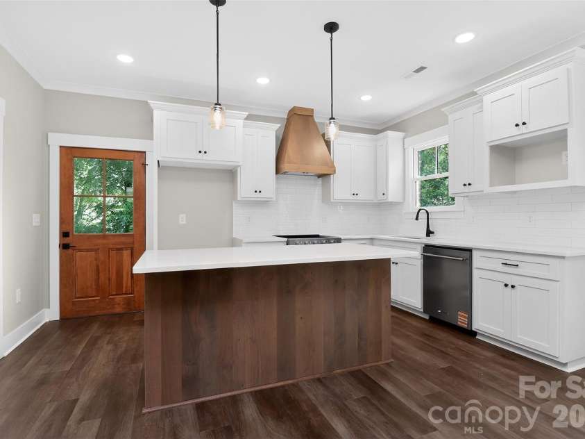 120 Crawford Street, Monroe, NC 28112.  MLS# CAR4382941, YatesRealty ID 25202. 