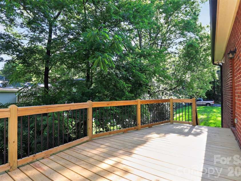120 Crawford Street, Monroe, NC 28112.  MLS# CAR4382941, YatesRealty ID 25202. 