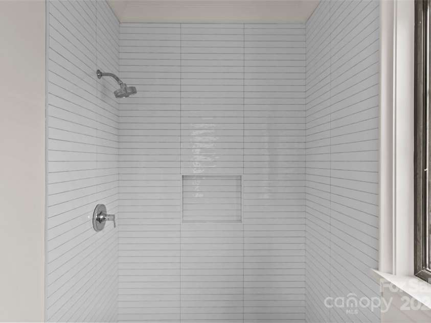 1321 Ferncliff Road, Charlotte, NC 28211.  MLS# CAR4268278, YatesRealty ID 25204. 