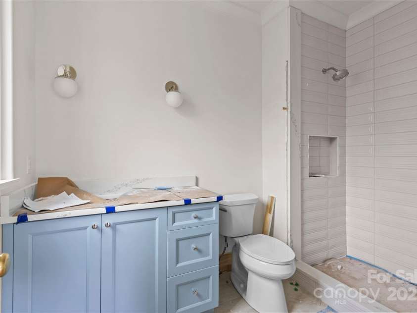 1321 Ferncliff Road, Charlotte, NC 28211.  MLS# CAR4268278, YatesRealty ID 25204. 