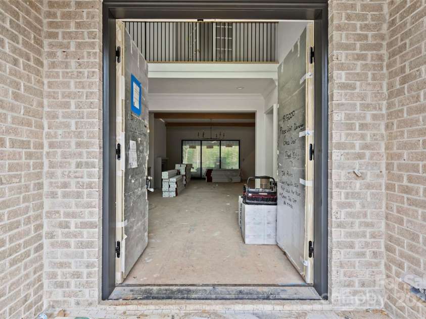 1321 Ferncliff Road, Charlotte, NC 28211.  MLS# CAR4268278, YatesRealty ID 25204. 