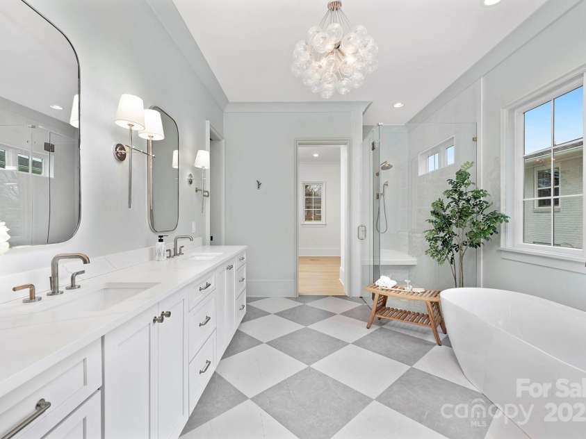 1321 Ferncliff Road, Charlotte, NC 28211.  MLS# CAR4268278, YatesRealty ID 25204. Representative of Floor Plan and Spec Level