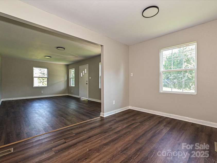 6225 Macon Street, Charlotte, NC 28208.  MLS# CAR4265765, YatesRealty ID 25205. 